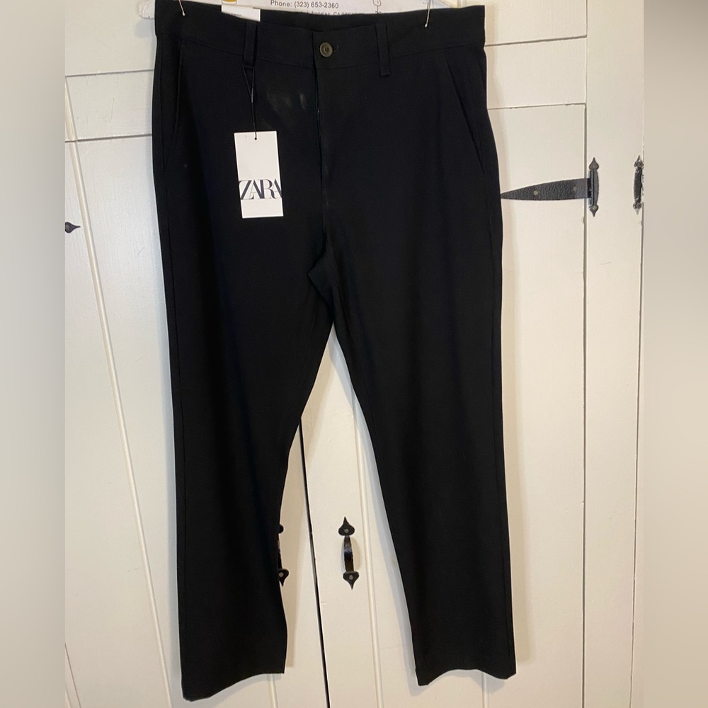 Zara The Men's Melange Pant.
US Size 31 - EUR 40. Slim-Stretch. NEW WITH TAGS.